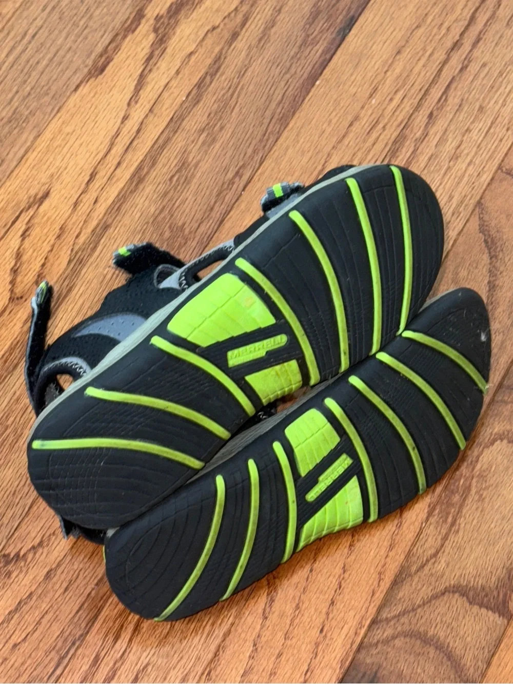 Merrell Kids Panther Gray Black Strappy Velcro Shoes Sandals Size 2